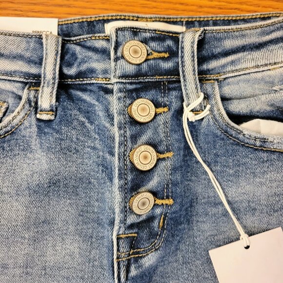 Vervet Rebecca High Rise Button Shorties, Size XS - Picture 2 of 9